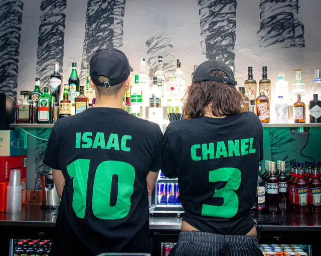 Le maglie dello staff: Isaac 10 e Chanel 3